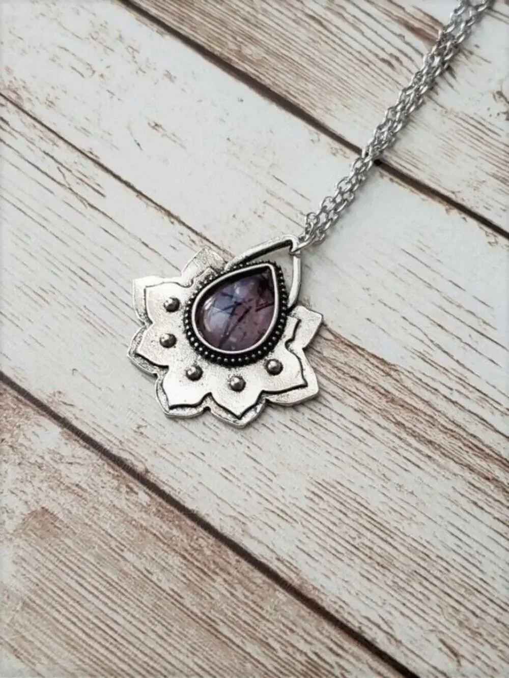 Beautiful Necklace Silver Tone with Purple/Blue Center - New
